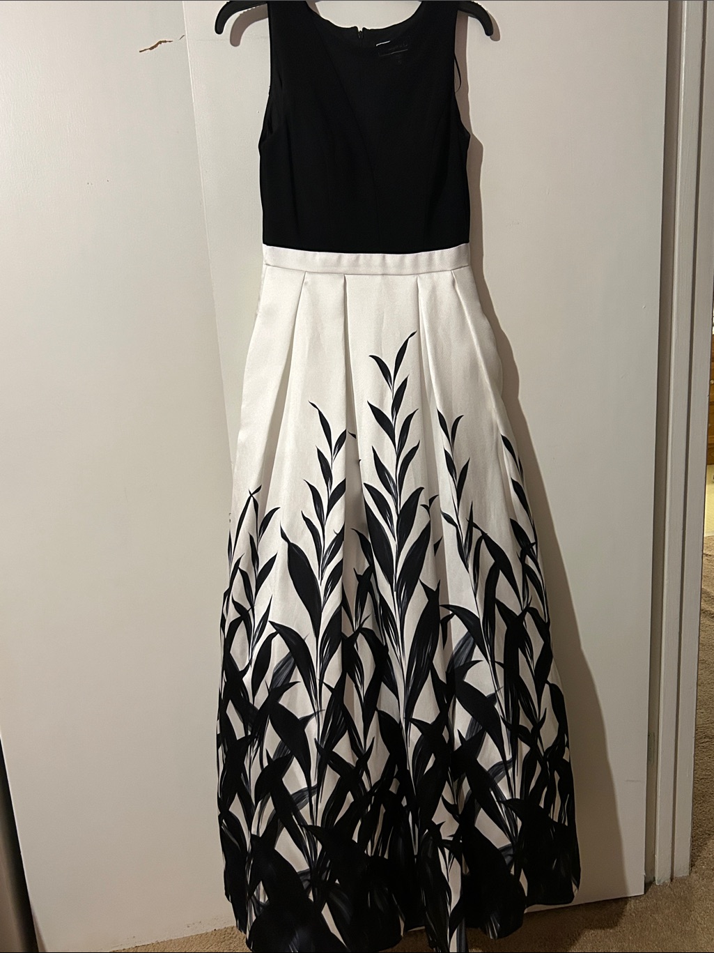 Morgan & Co. Black And White Prom Gown